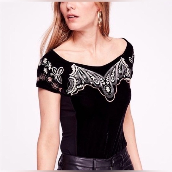 Free People Blouse Size XS Petite Black Velvet Embroidered Party Train - Picture 4 of 15